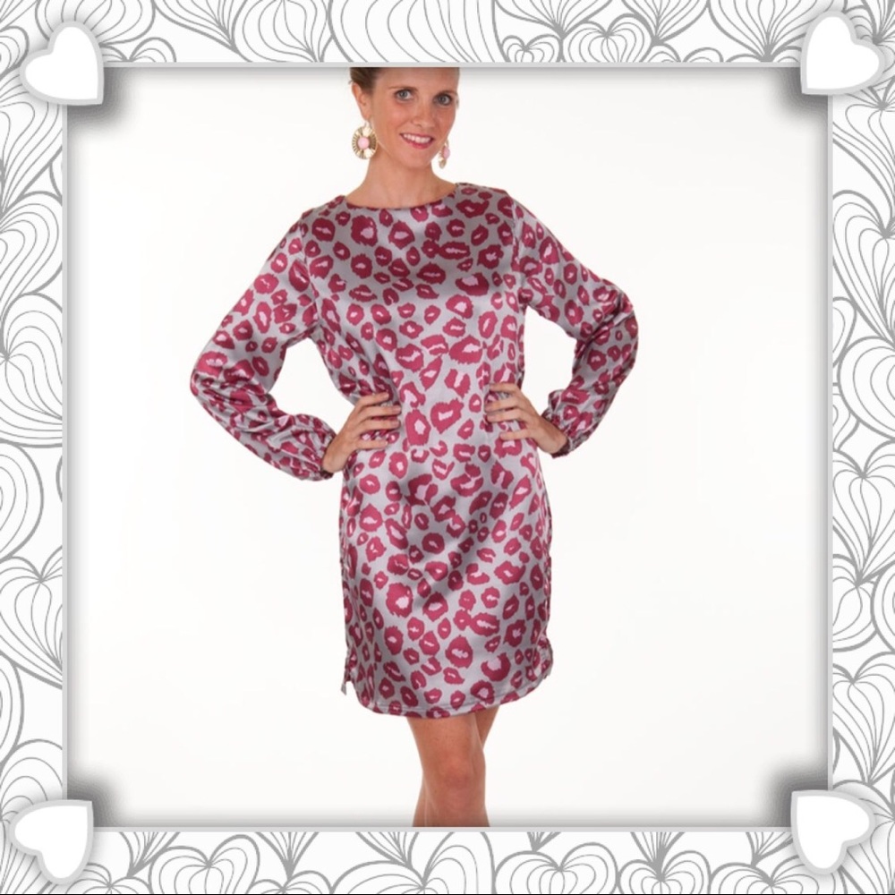 🌷🌷Gray & Crimson Leopard Print Dress w/CutOut